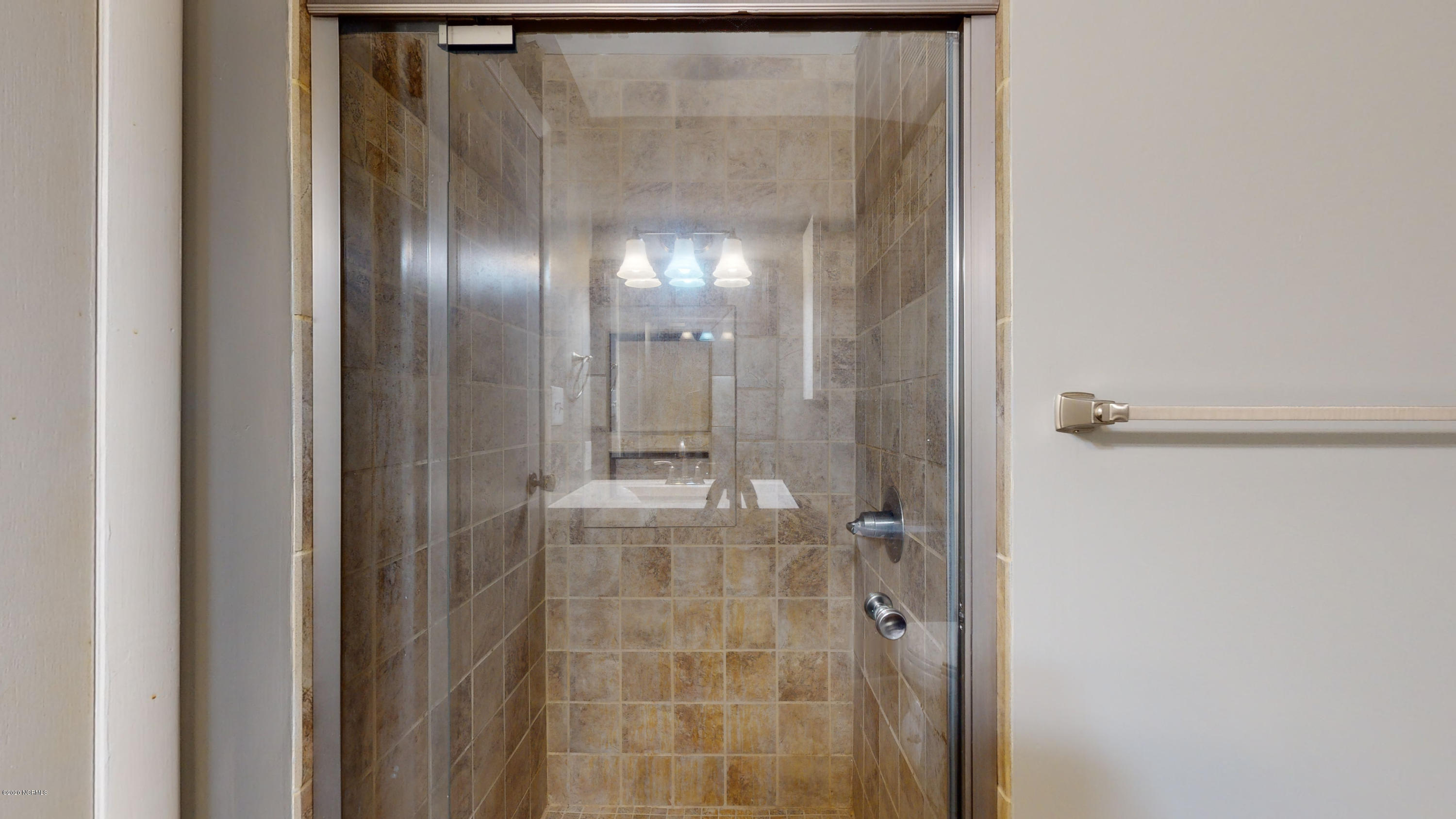 509 Friendly Road Morehead City, NC 28557 - Photo 20 of 32 Walk In Shower