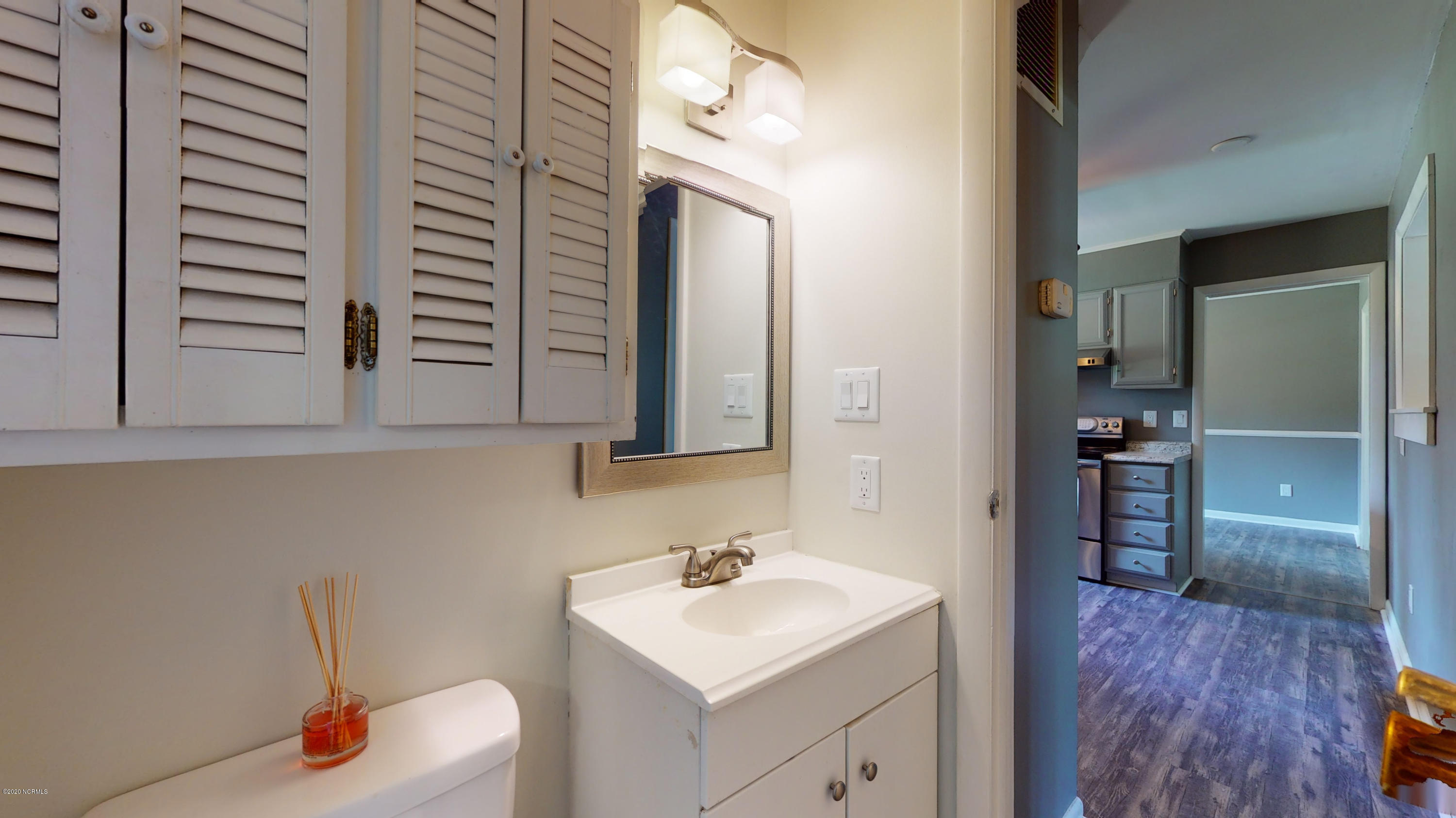 509 Friendly Road Morehead City, NC 28557 - Photo 24 of 32 Bathroom 3