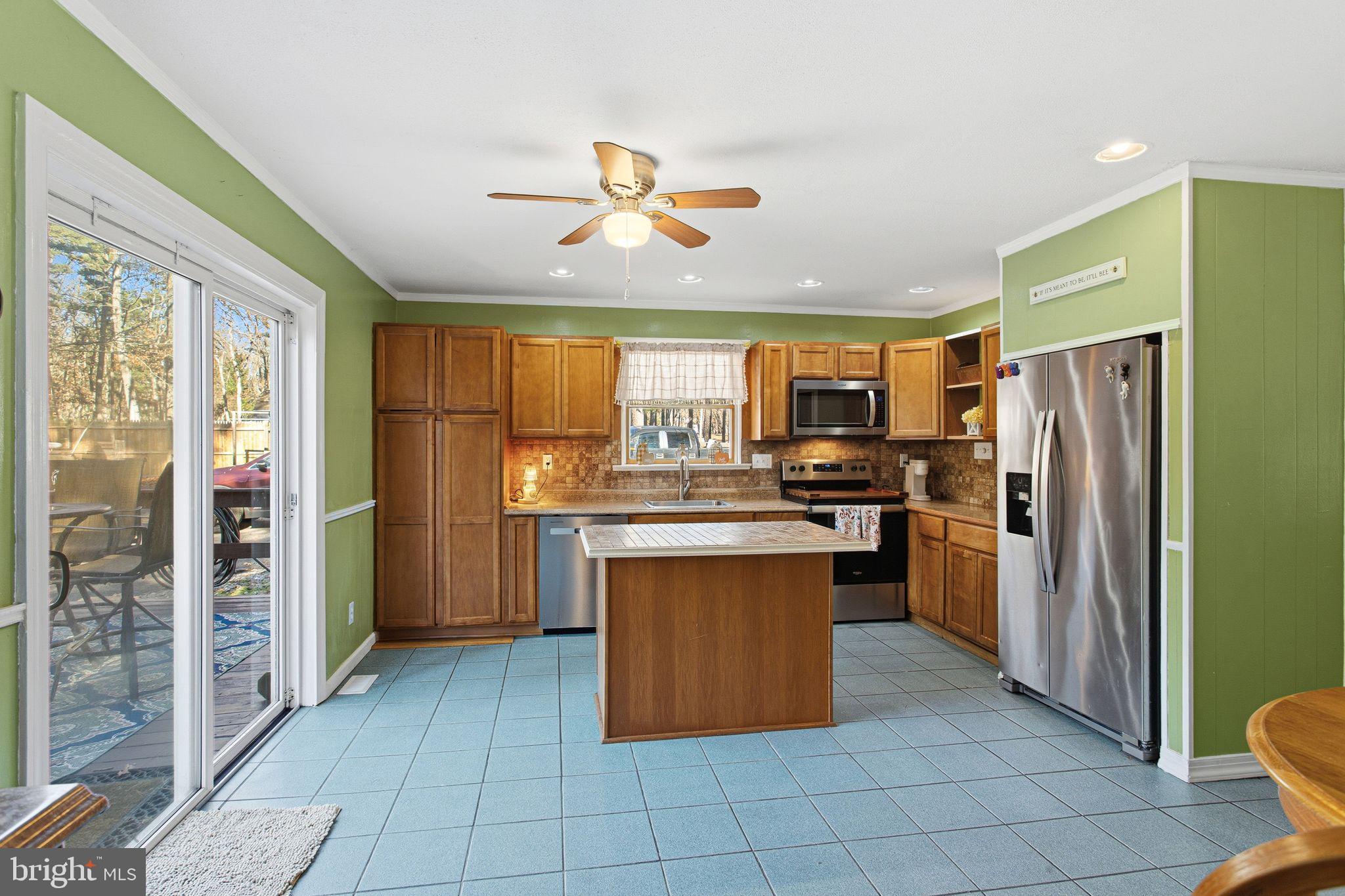 43 Woodside Drive Tabernacle, NJ 08088 - Photo 7 of 35 a kitchen with stainless steel appliances granite countertop a refrigerator oven a sink dishwasher and a refrigerator