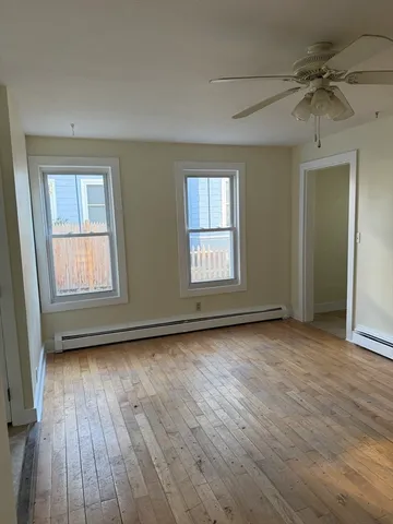 $2,450 | 119-121 Elm Street, Unit 5, Amesbury, MA 01913