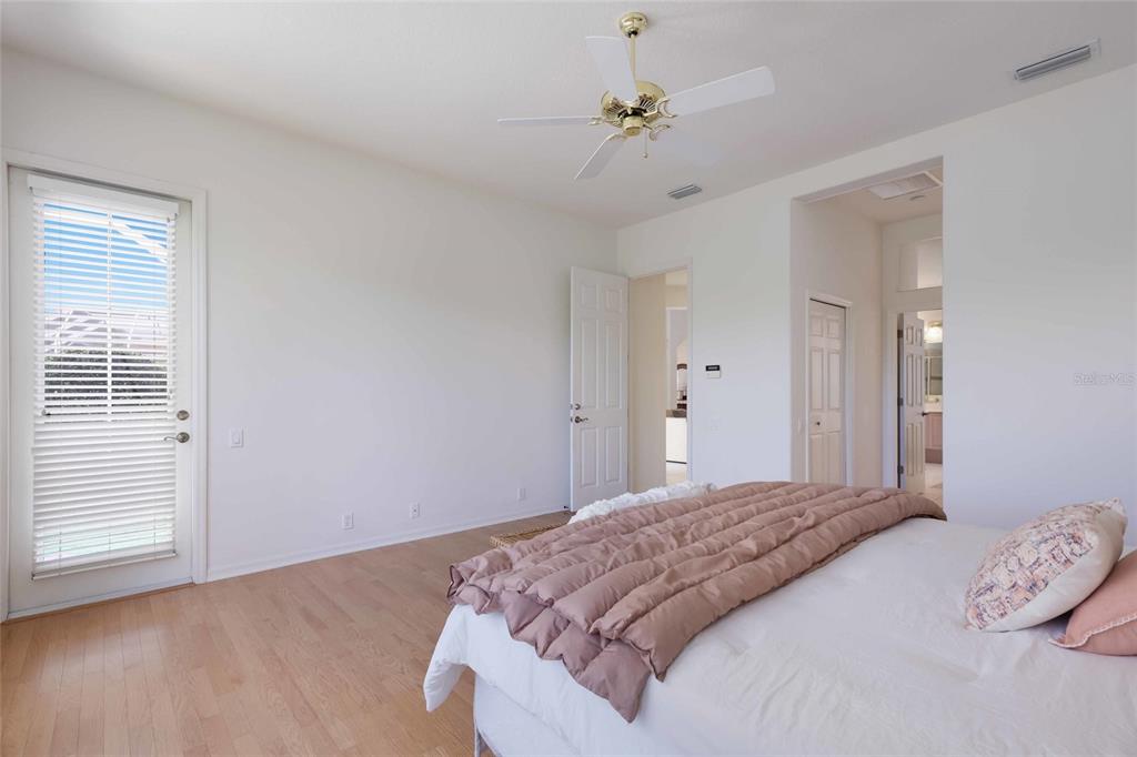 8428 Misty Morning Court Lakewood Ranch, FL 34202 - Photo 17 of 44