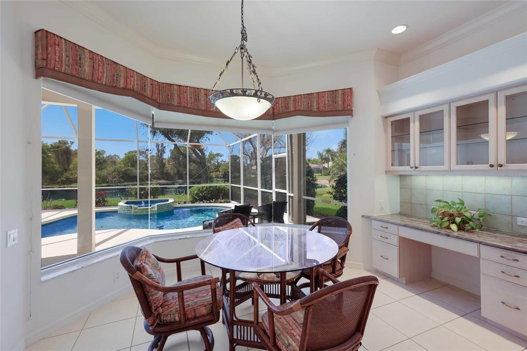 8428 Misty Morning Court Lakewood Ranch, FL 34202 - Photo 10 of 44