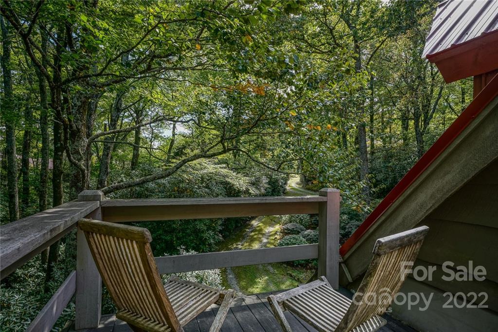 353 Blueberry Lane Boone, NC 28607 - Photo 4 of 34 Gallery Image 4