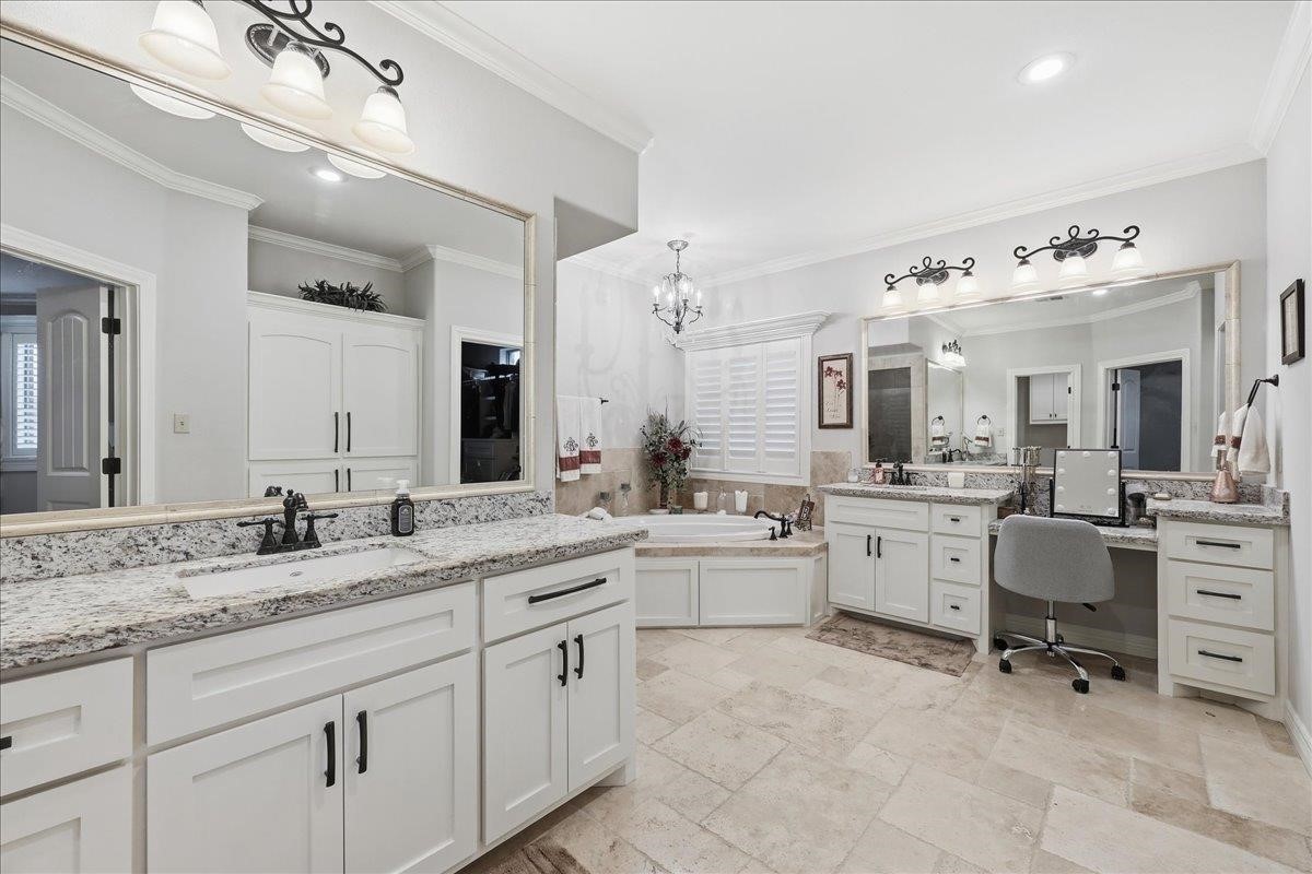 302 Spring Brook Court Lumberton, TX 77657 - Photo 5 of 28