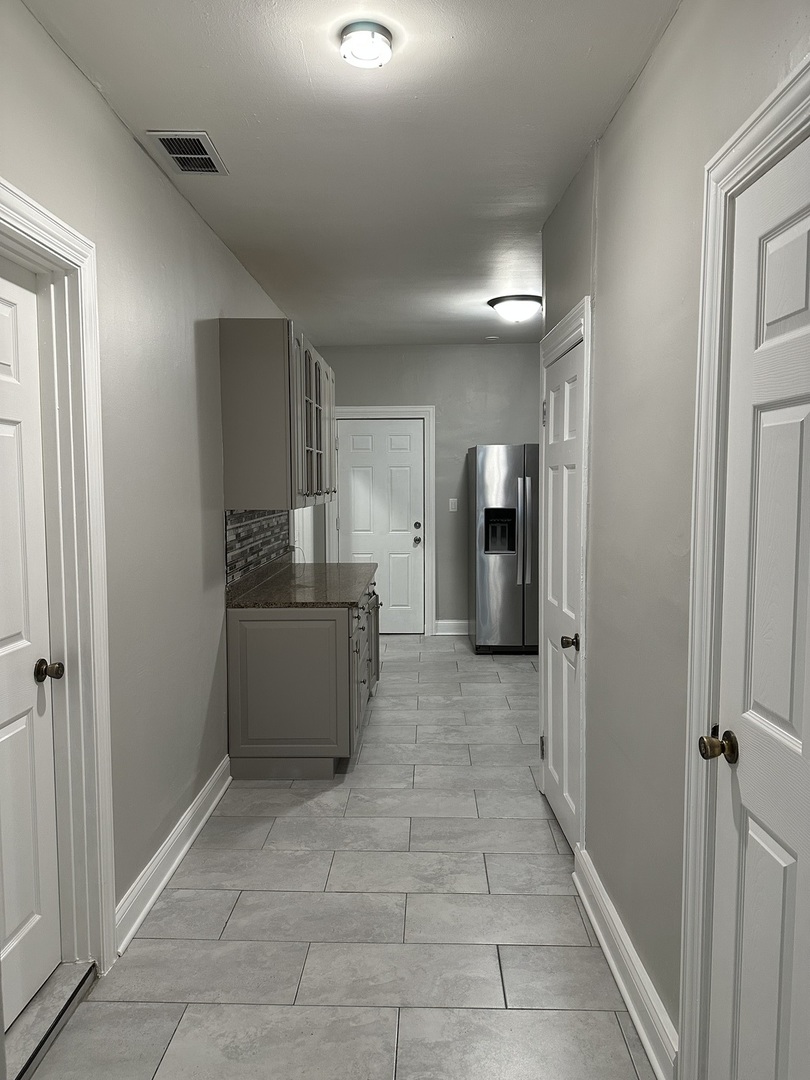 4621 South Archer Avenue, Unit 3 Chicago, IL 60632 - Photo 2 of 5