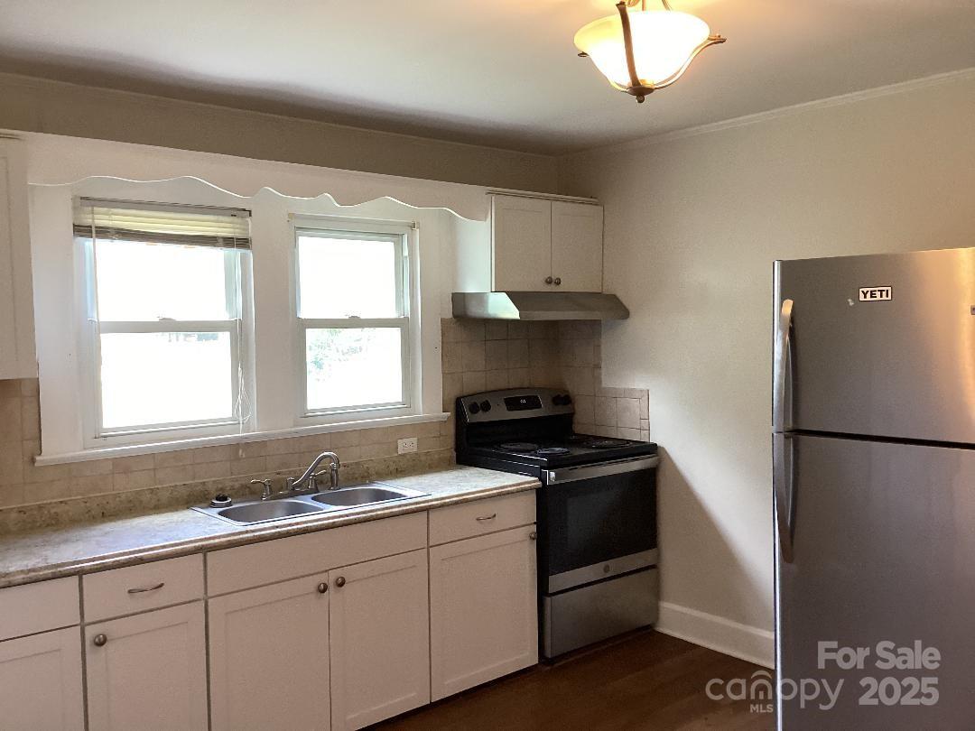 4630 Roberta Road Concord, NC 28027 - Photo 4 of 19 Gallery Image 4