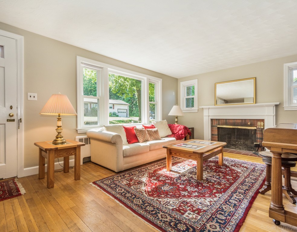 34 Shawsheen Road Bedford, MA 01730 - Photo 6 of 26 Gallery Image 6