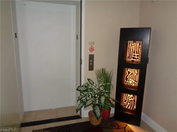 $2,500 | 2743 First Street, Unit 1504, Fort Myers, FL 33916