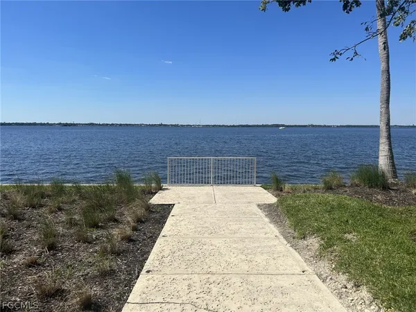 $2,500 | 2743 First Street, Unit 1504, Fort Myers, FL 33916