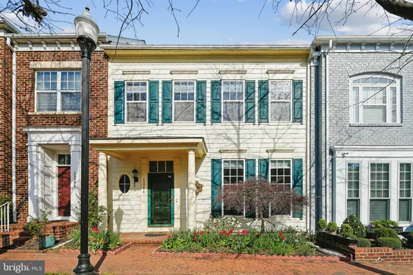 $690,000 | 13754 Fleet Street, Woodbridge, VA 22191