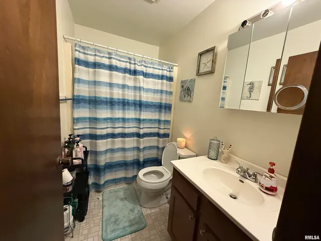 $211,000 | 400 East Hester Street, Carbondale, IL 62901