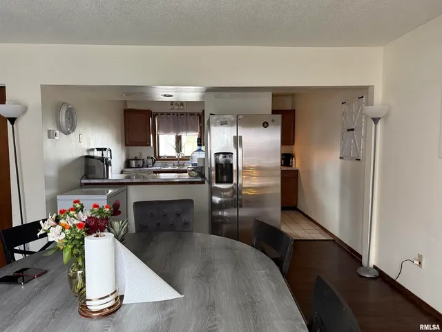 $211,000 | 400 East Hester Street, Carbondale, IL 62901