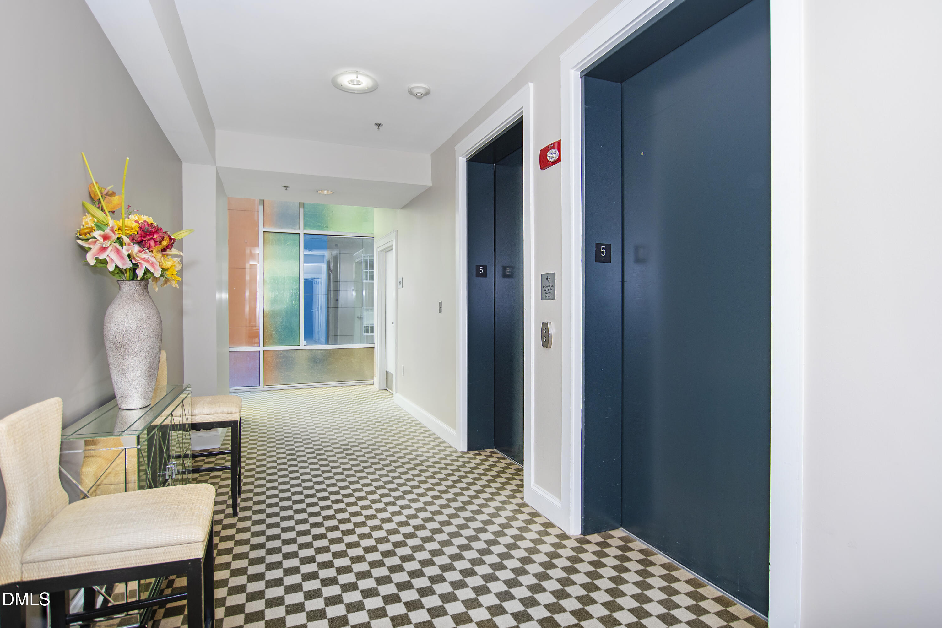 618 North Boylan Avenue, Unit 506 Raleigh, NC 27603 - Photo 37 of 71 a living room with furniture and a potted plant