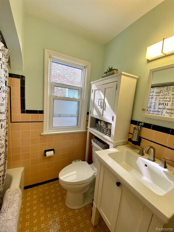5590 Balfour Road Detroit, MI 48224 - Photo 13 of 32