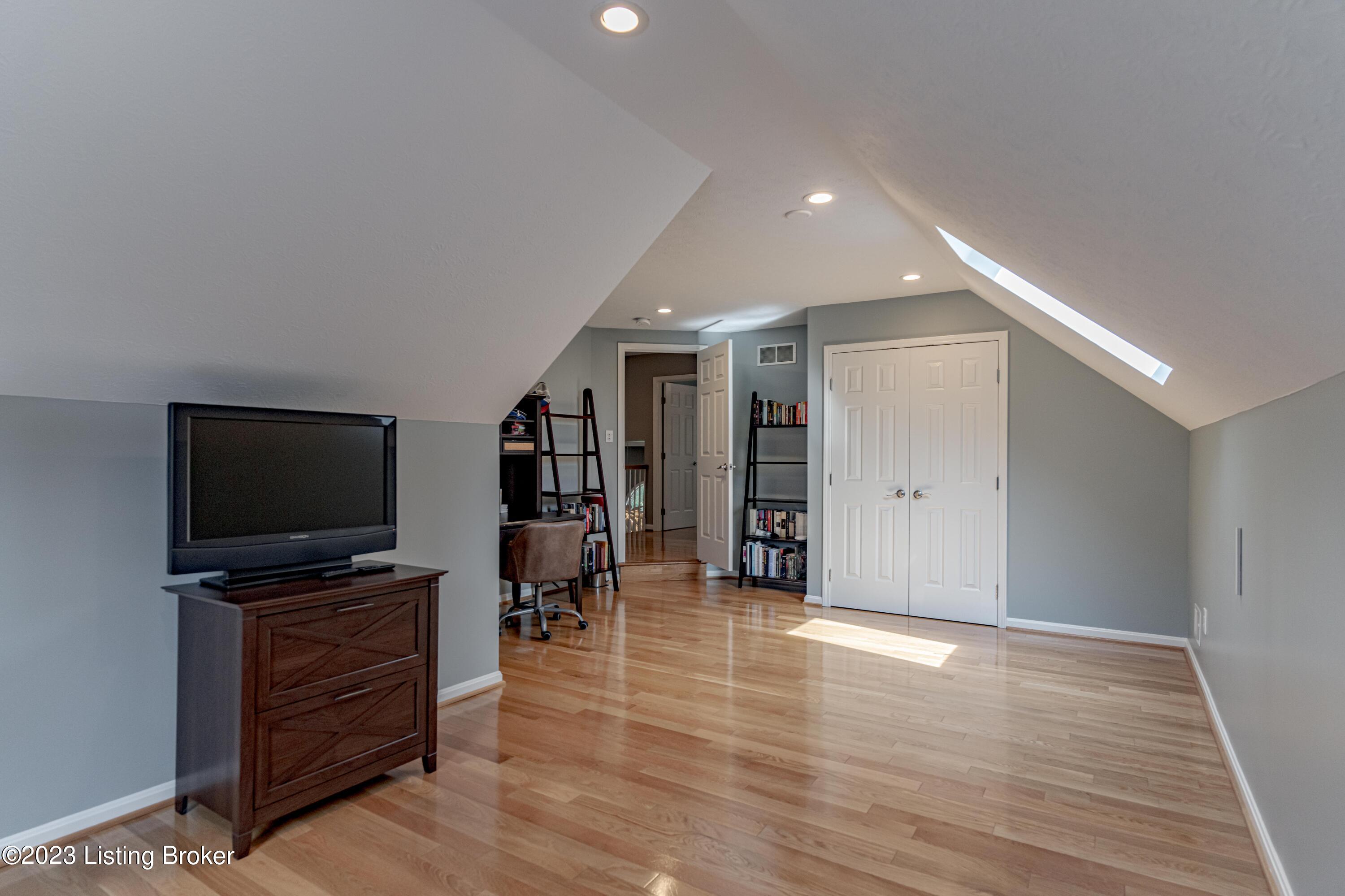 14116 Spring Mill Road Louisville, KY 40245 - Photo 33 of 52 DSC04916