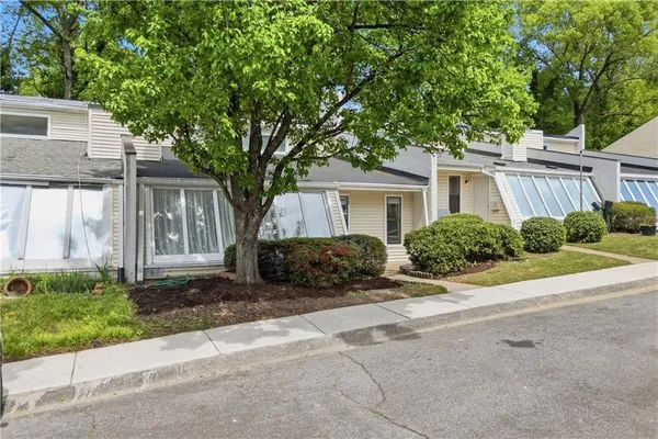 $2,200 | 224 Goshen Lane, Woodstock, GA 30188