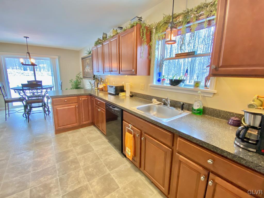 173 Forest Road Bangor, PA 18013 - Photo 8 of 43 Gallery Image 8