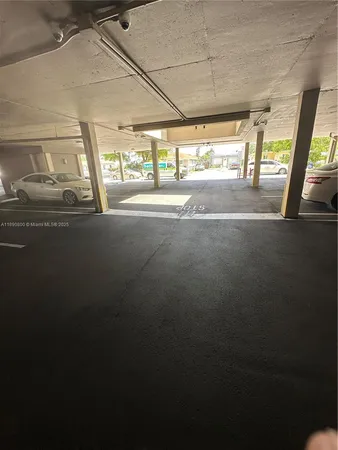 $2,450 | 1811 Jefferson Street, Unit 310, Hollywood, FL 33020