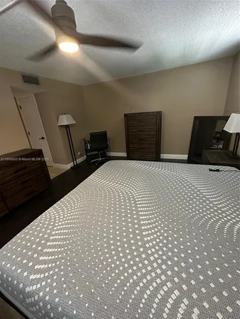 $2,450 | 1811 Jefferson Street, Unit 310, Hollywood, FL 33020