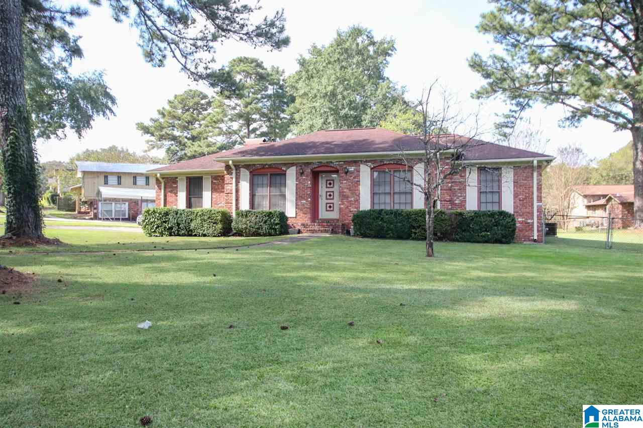 908 Crestview Drive Adamsville, AL 35005 - Photo 1 of 31