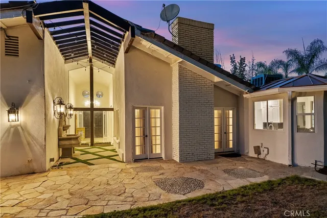 a view of a house with a garage
