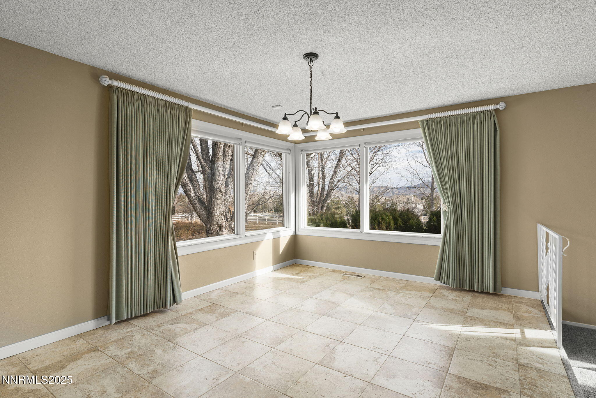 8355 Lakeside Drive Reno, NV 89511 - Photo 11 of 36 13-web-or-mls-_DSC2162