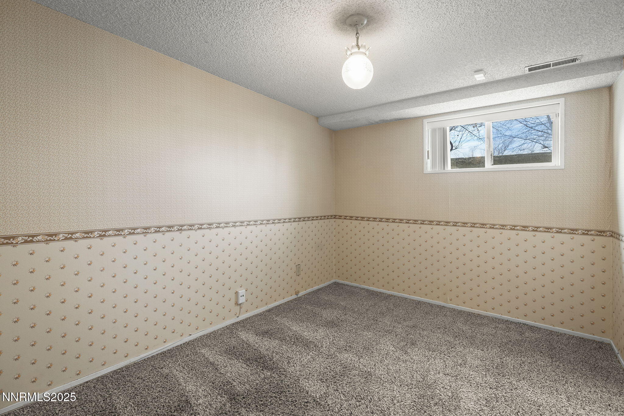 8355 Lakeside Drive Reno, NV 89511 - Photo 23 of 36 36-web-or-mls-_DSC2289