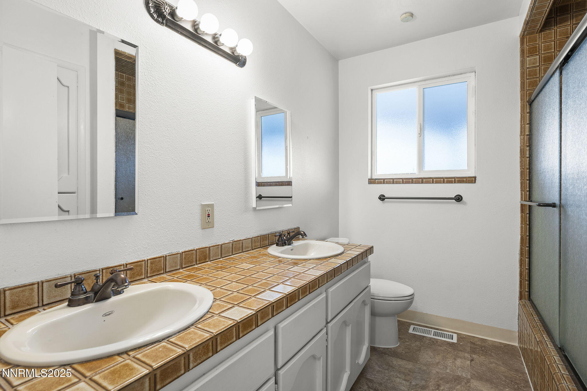 8355 Lakeside Drive Reno, NV 89511 - Photo 30 of 36 32-web-or-mls-_DSC2242