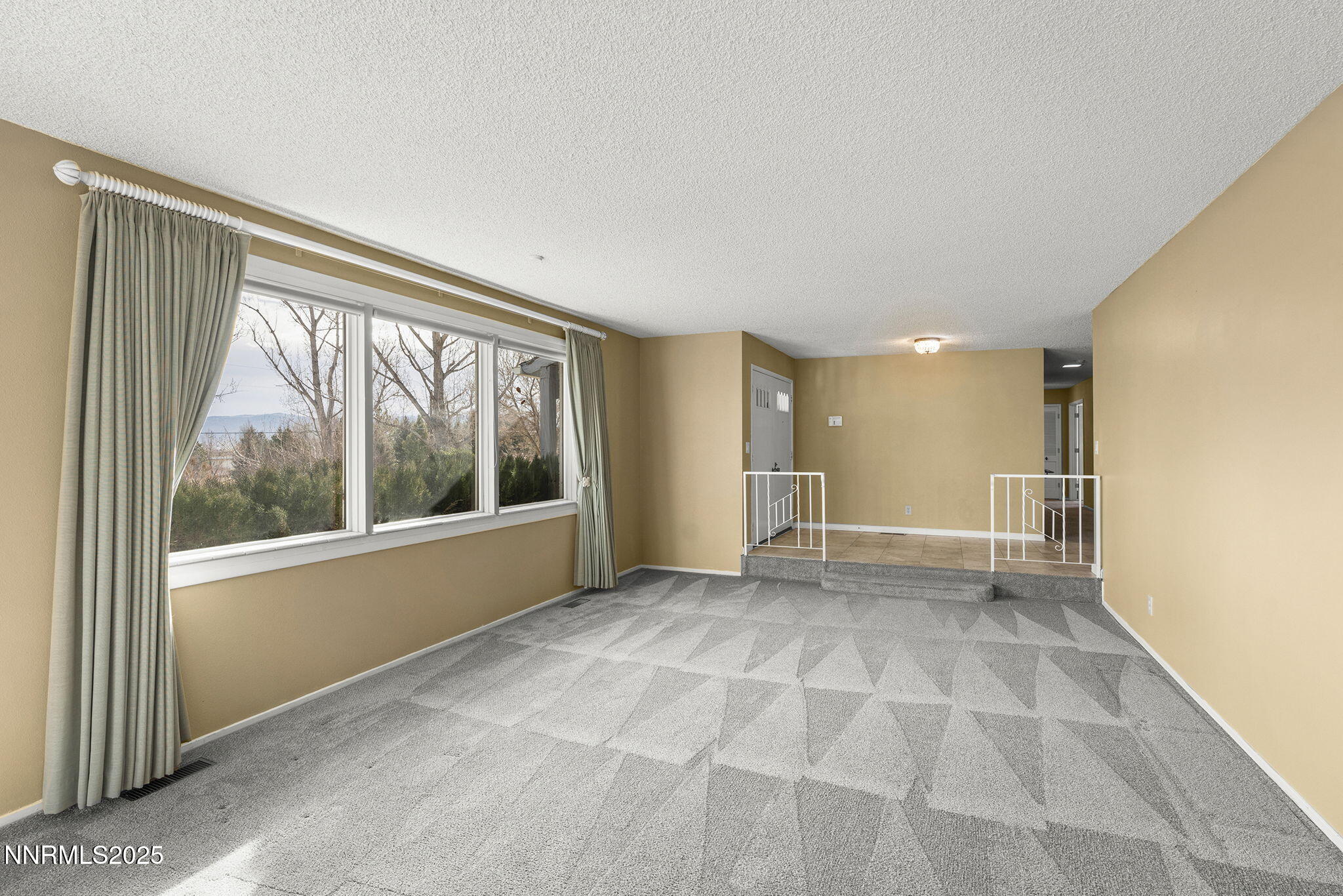 8355 Lakeside Drive Reno, NV 89511 - Photo 7 of 36 11-web-or-mls-_DSC2152