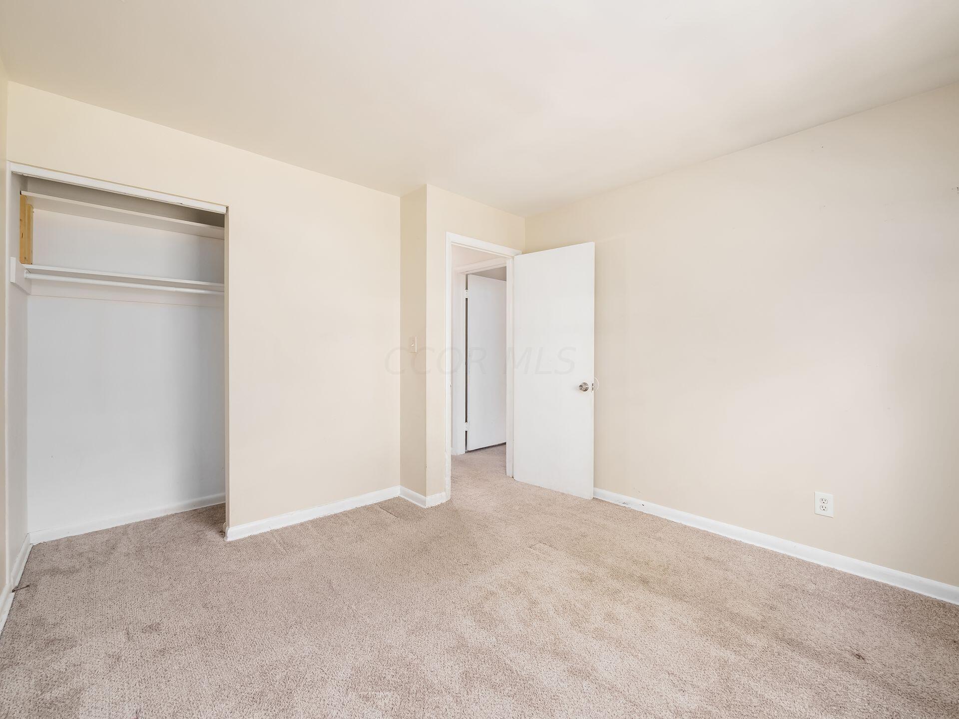 263 Deerfield Road Columbus, OH 43228 - Photo 19 of 27 019_a9a_C - 263 Deerfield 051