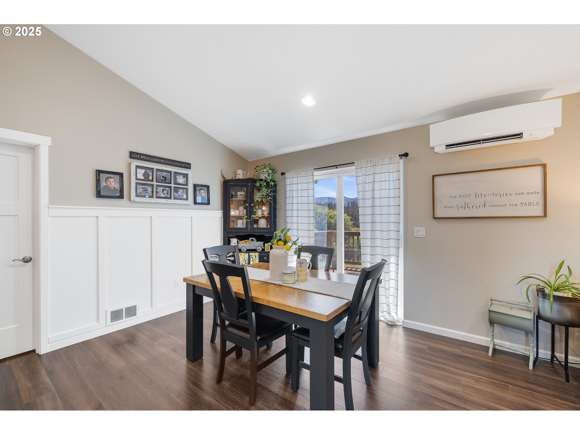 10340 Skyview Road Tillamook, OR 97141 - Photo 11 of 38 Gallery Image 11