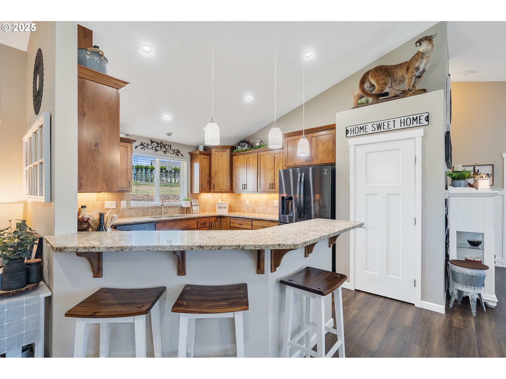10340 Skyview Road Tillamook, OR 97141 - Photo 12 of 38 Gallery Image 12