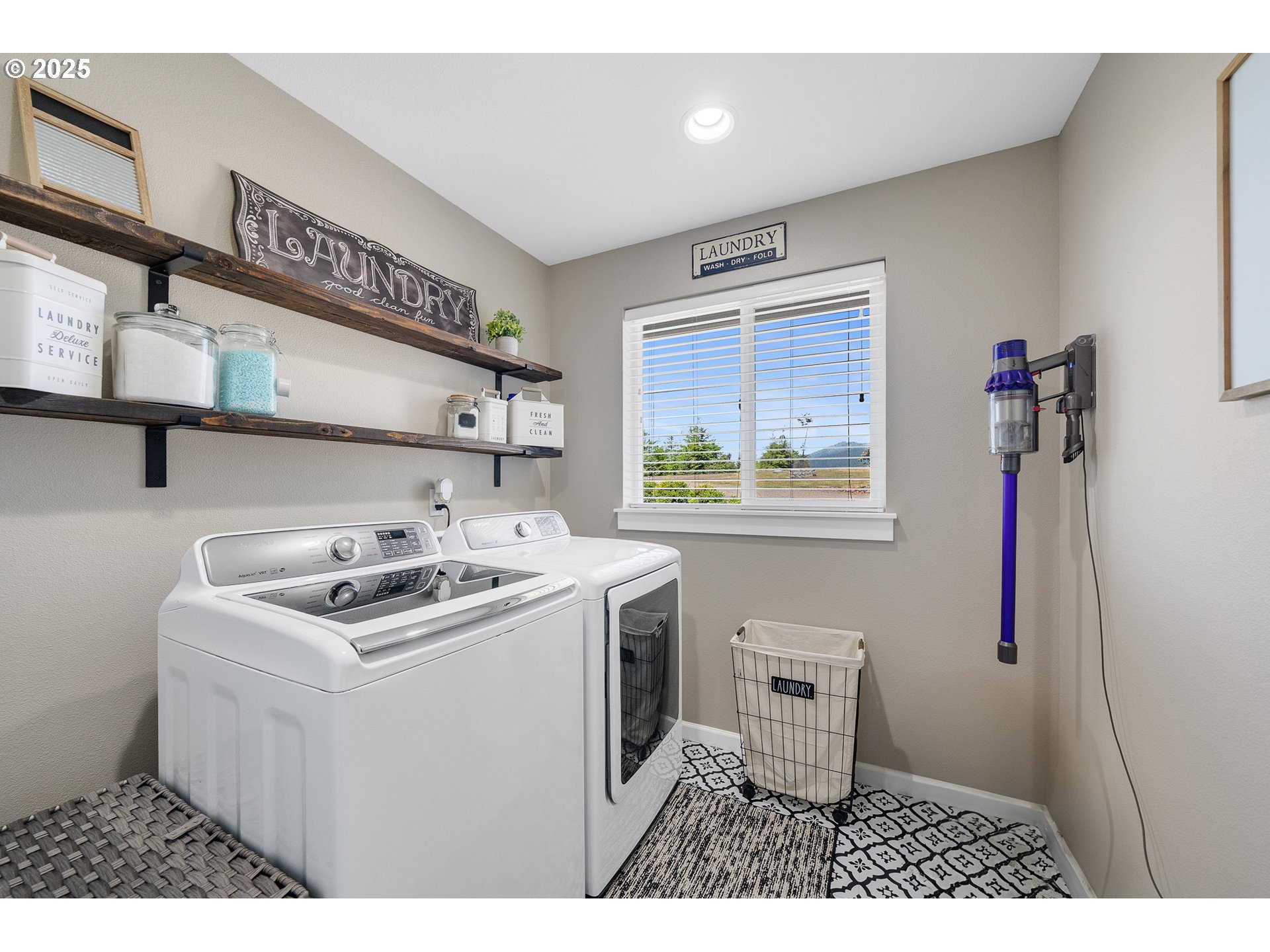 10340 Skyview Road Tillamook, OR 97141 - Photo 28 of 38 Gallery Image 28