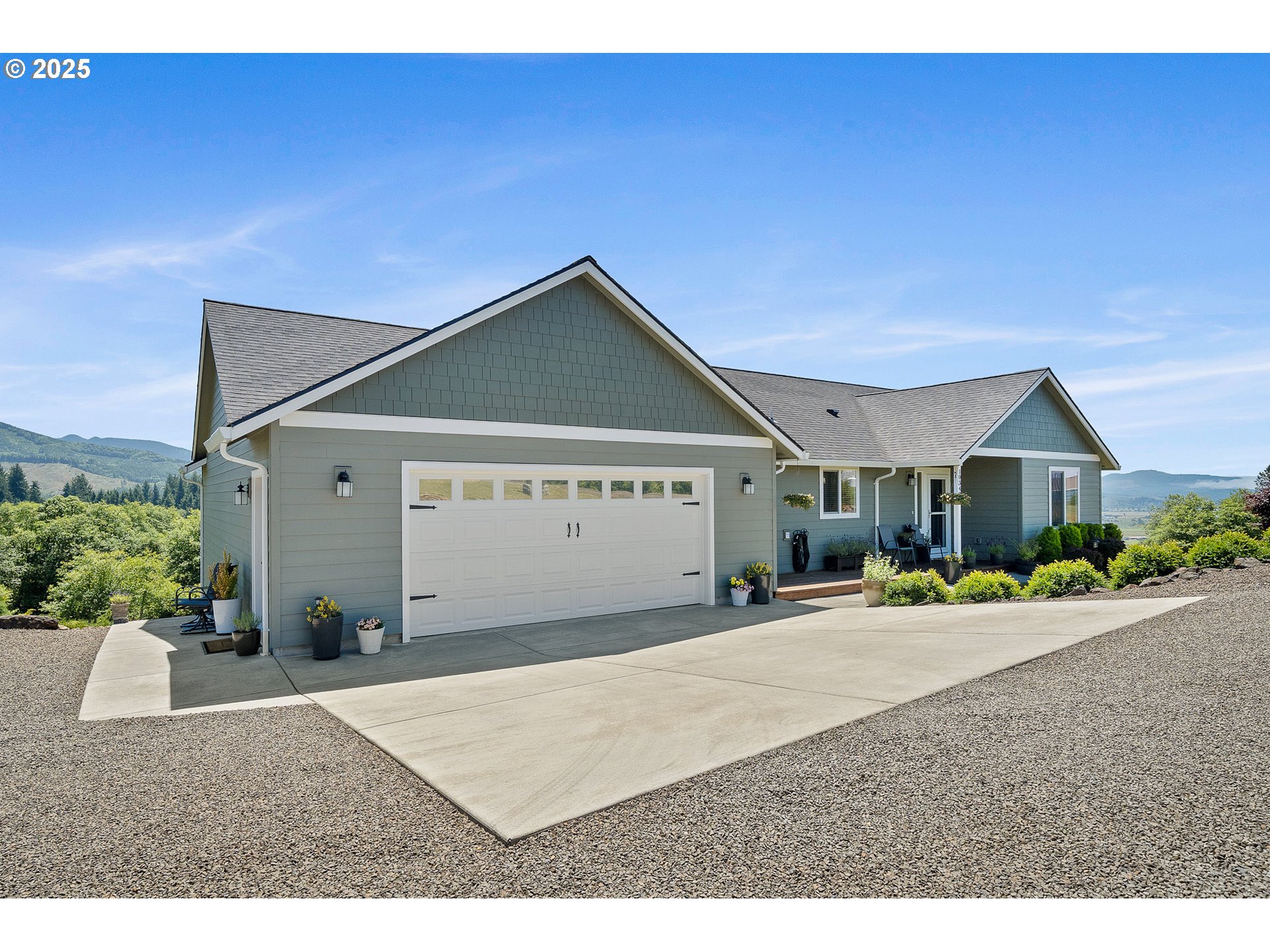 10340 Skyview Road Tillamook, OR 97141 - Photo 3 of 38 Gallery Image 3