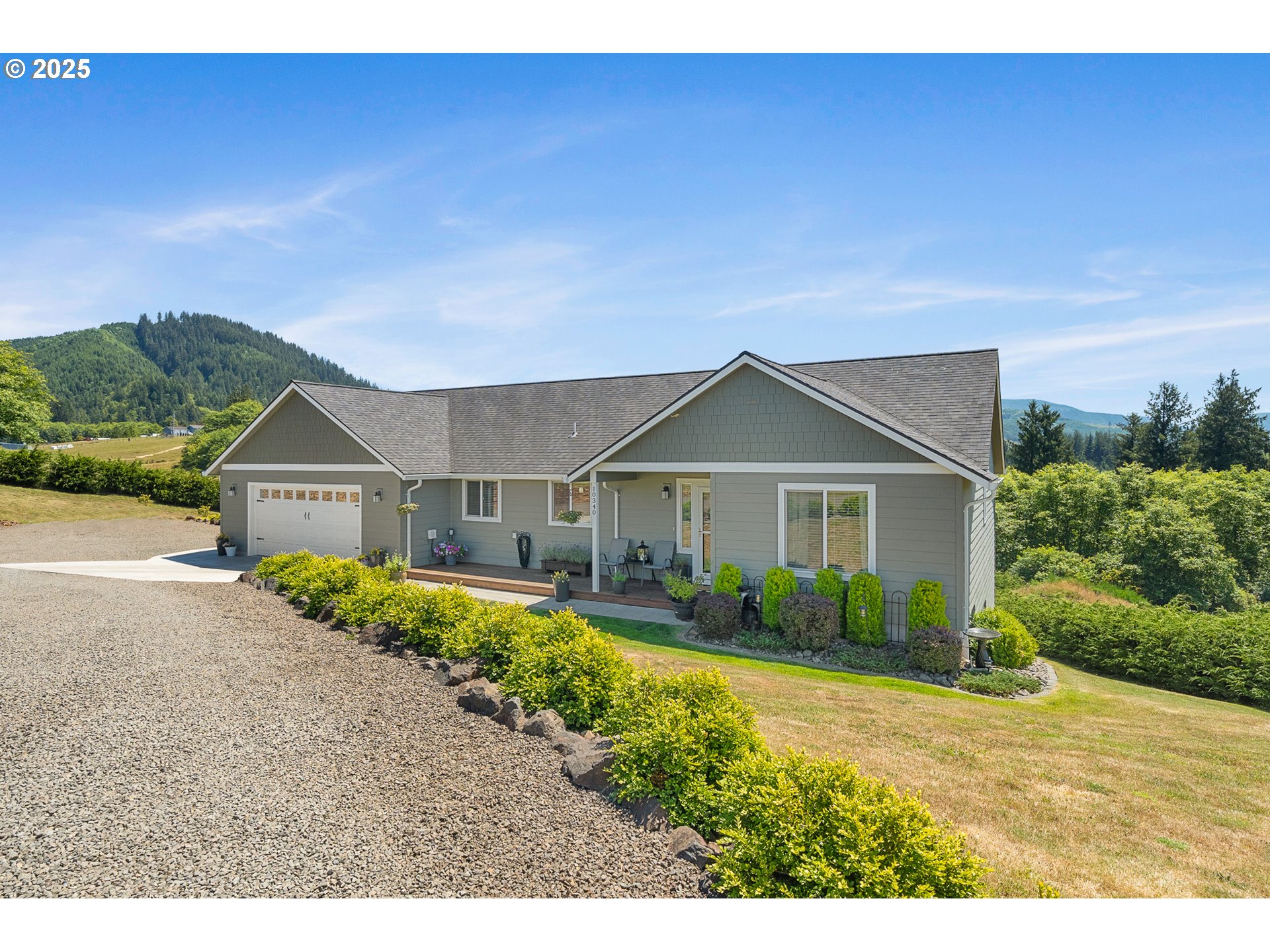 10340 Skyview Road Tillamook, OR 97141 - Photo 4 of 38 Gallery Image 4