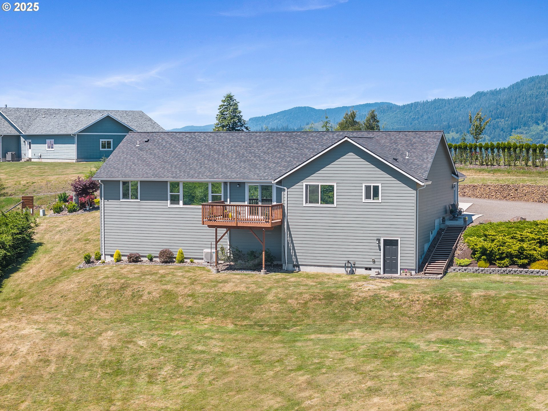10340 Skyview Road Tillamook, OR 97141 - Photo 5 of 38 Gallery Image 5