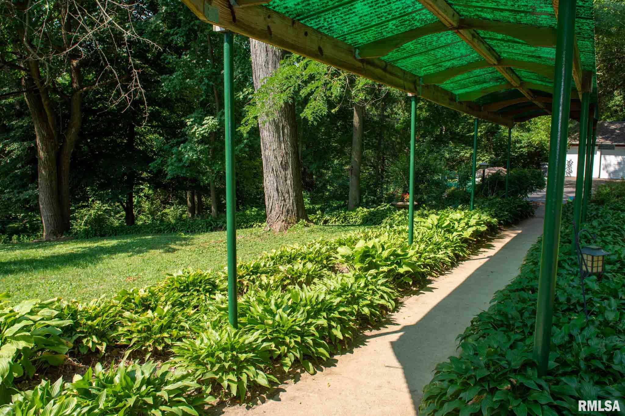 1320 Main Avenue Clinton, IA 52732 - Photo 41 of 49