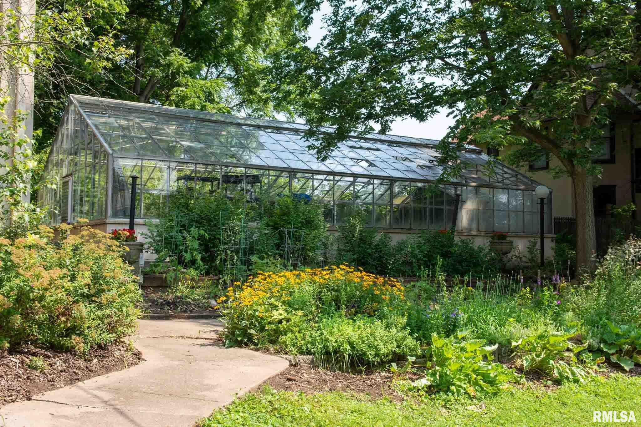 1320 Main Avenue Clinton, IA 52732 - Photo 48 of 49