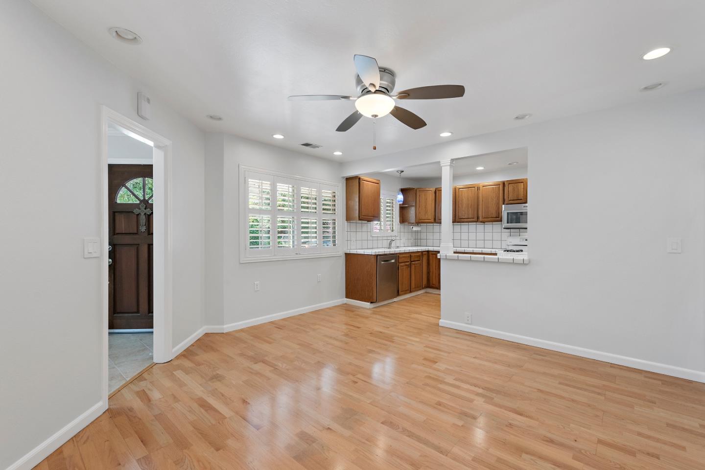 3533 Constance Drive San Jose, CA 95117 - Photo 5 of 18