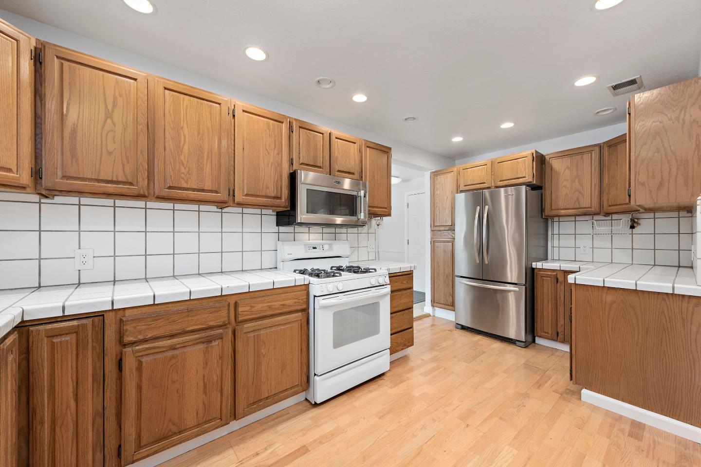 3533 Constance Drive San Jose, CA 95117 - Photo 7 of 18