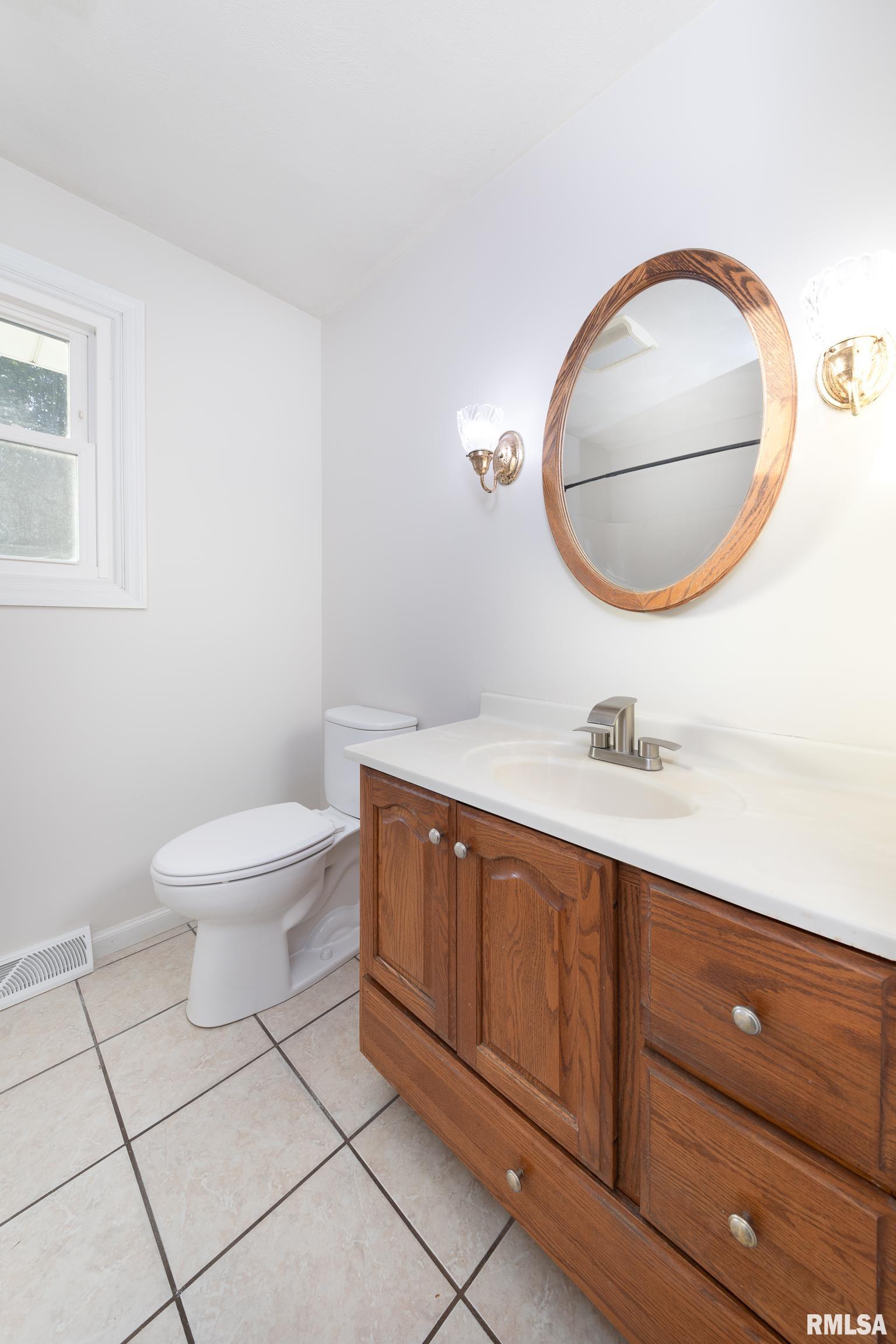1315 West Queens Court Road Peoria, IL 61614 - Photo 32 of 52