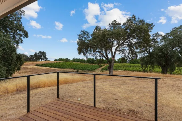 a view of a tennis court