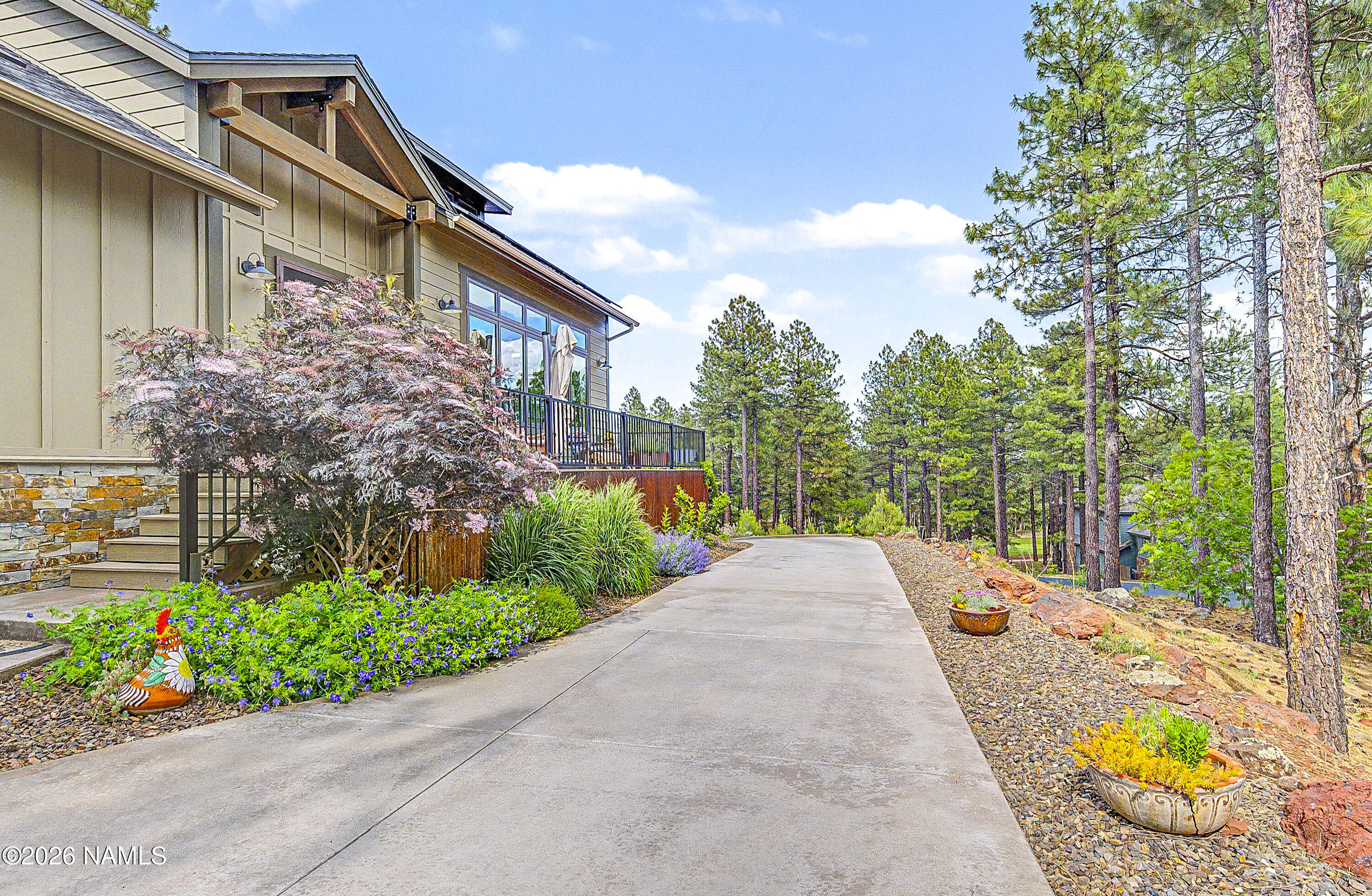 4165 Lariat Loop Flagstaff, AZ 86005 - Photo 2 of 42 End of Drive