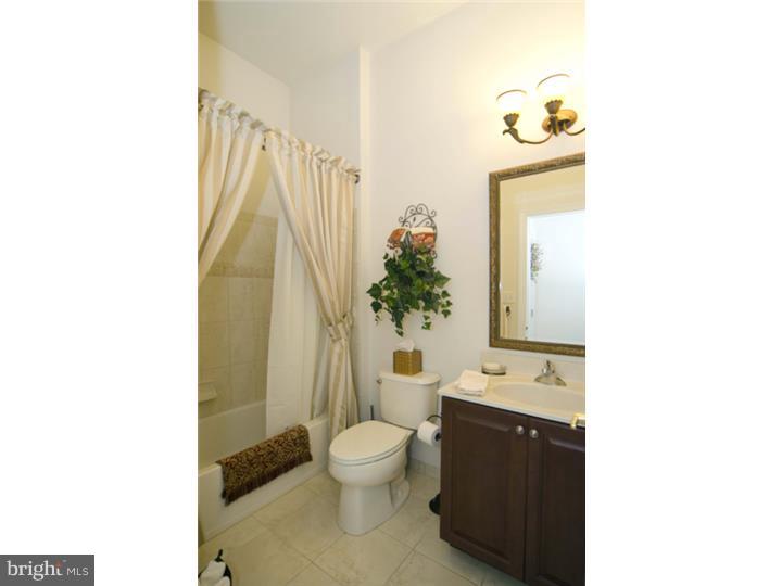 262 Hanover Road Phoenixville, PA 19460 - Photo 17 of 22 Bathroom