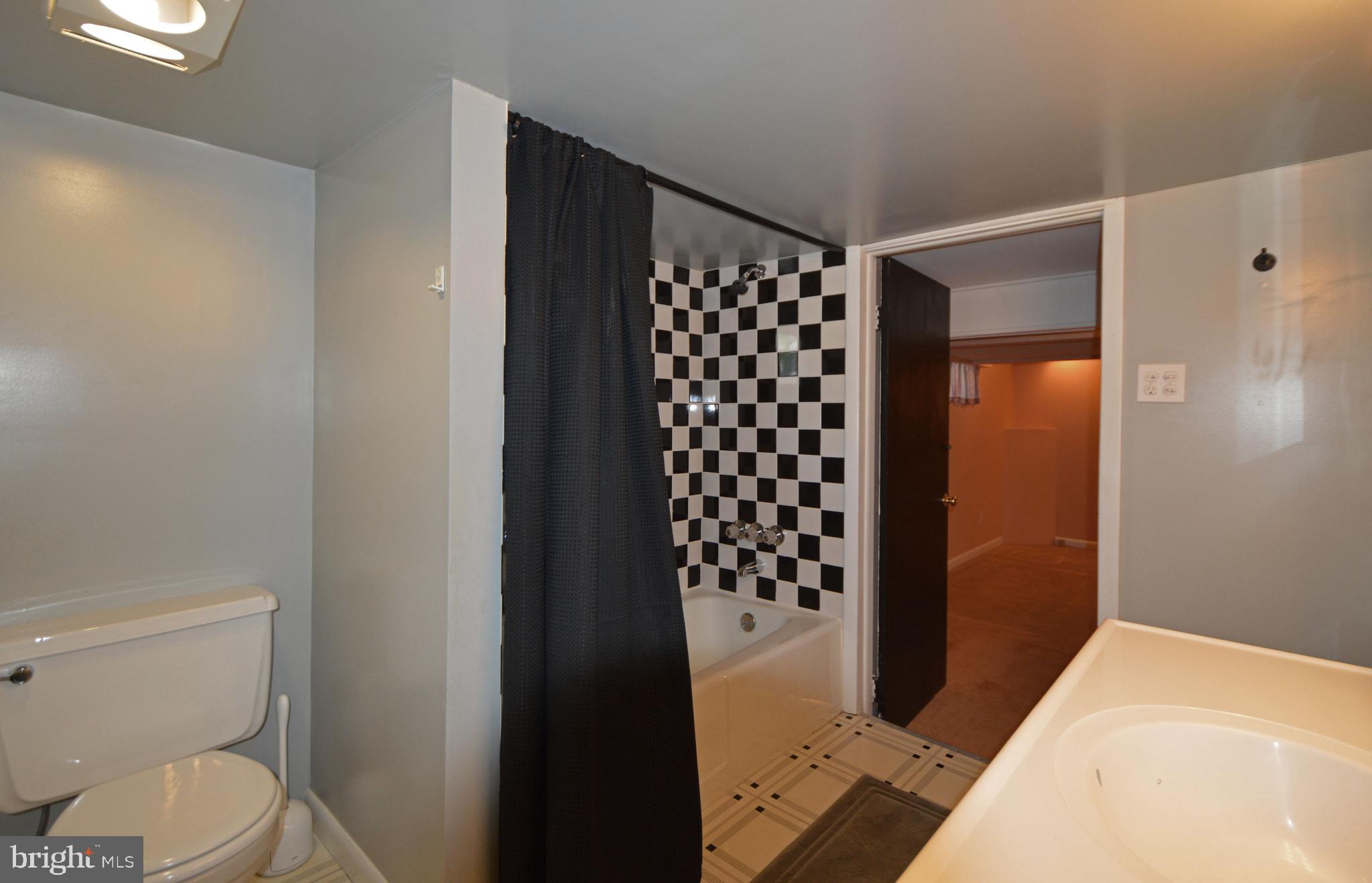 4215 Harcourt Road Baltimore, MD 21214 - Photo 44 of 46 Lower Level Bathroom