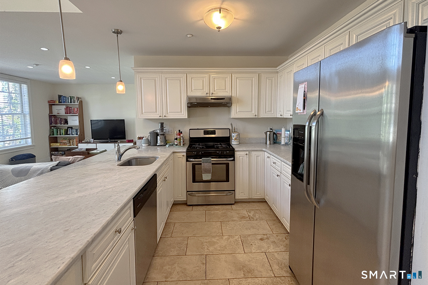1015 Boston Post Road, Unit 202 Darien, CT 06820 - Photo 2 of 15