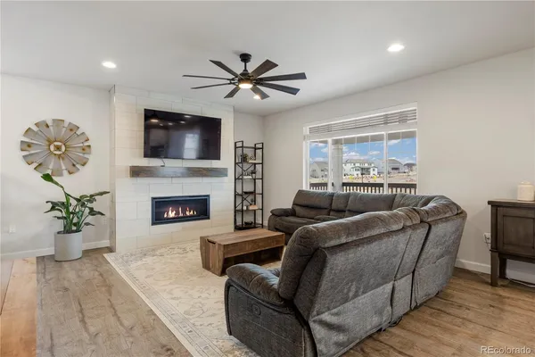 $899,999 | 7140 South Vandriver Way, Aurora, CO 80016