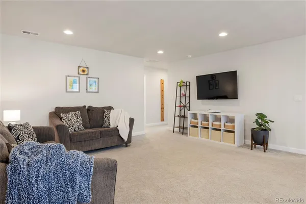 $899,999 | 7140 South Vandriver Way, Aurora, CO 80016