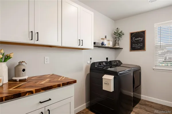$899,999 | 7140 South Vandriver Way, Aurora, CO 80016
