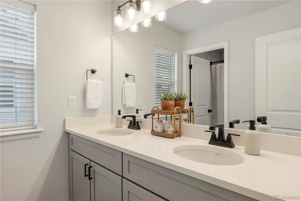 $899,999 | 7140 South Vandriver Way, Aurora, CO 80016